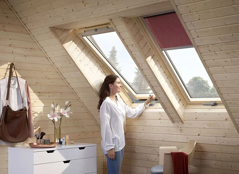 Velux WoodLine Стандарт GZR 3050B - ручка снизу
