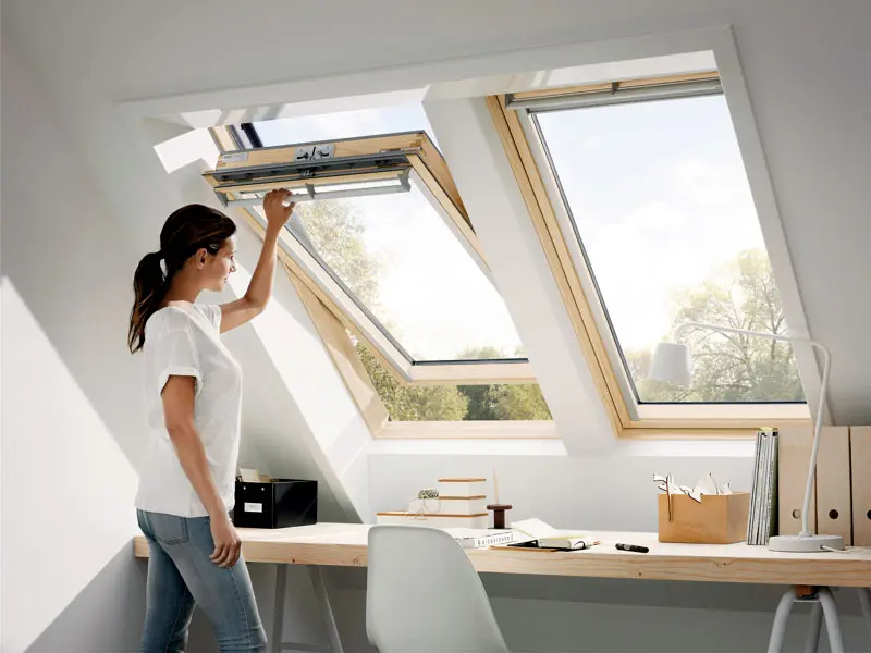 Velux WoodLine Классика GGL 3068 - ручка сверху