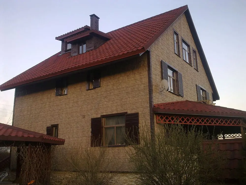 Петушки, Композитная черепица Roser Cleo, фасадны.jpg