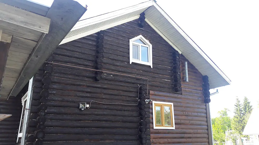 Кровля Shinglas ранчо серый, вентиляция Vilpe, софит Fineber, водосток Docke, цоколь C-8 Ecosteel камень