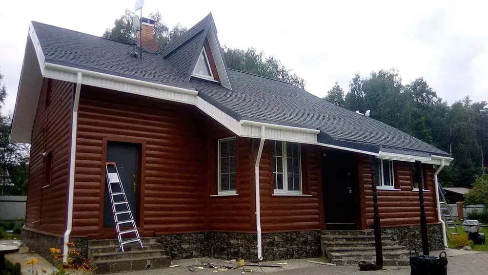 Кровля Shinglas ранчо серый, вентиляция Vilpe, софит Fineber, водосток Docke, цоколь C-8 Ecosteel камень