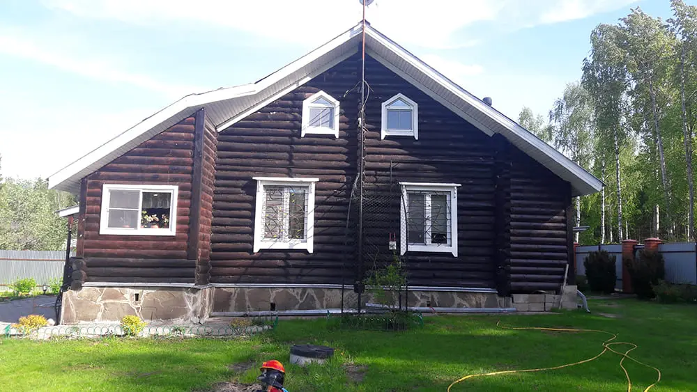 Кровля Shinglas ранчо серый, вентиляция Vilpe, софит Fineber, водосток Docke, цоколь C-8 Ecosteel камень