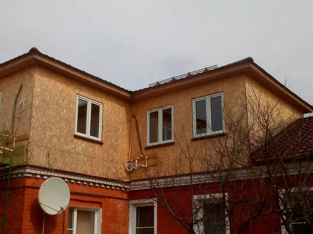 Ликино-Дулево, панели Docke BURG льняной, водосток и софит Docke, утеплитель изорок